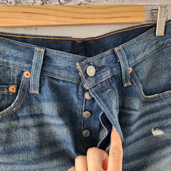 Levi's 501 denim shorts size 29 - Picture 4 of 10